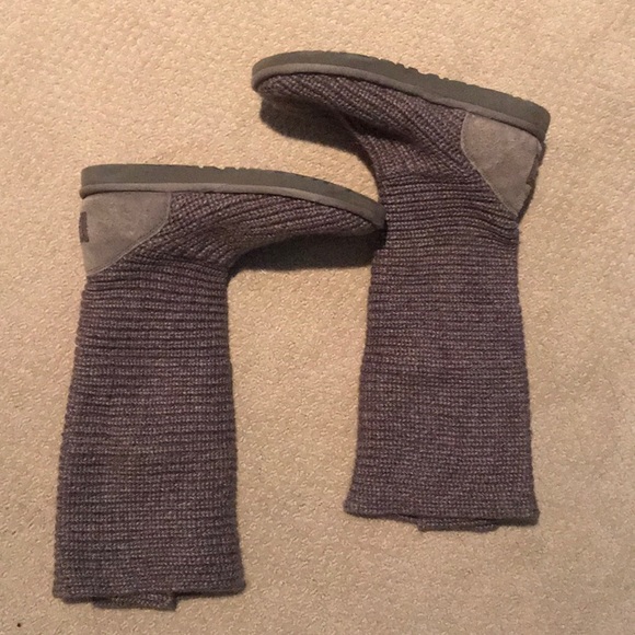grey knit uggs - Picture 2 of 4